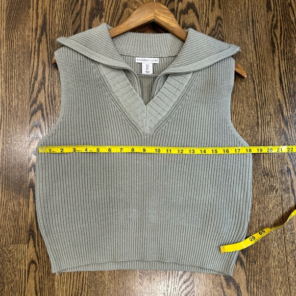 Sincerely Jules Knit Vest - Picture 6 of 6